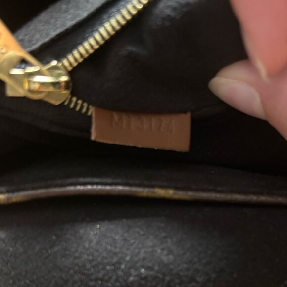 Louis Vuitton Pallas Monogram Chain crossbody/shoulder bag - Picture 9 of 9